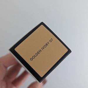 New. NEVER Opened. bareMinerals liquid mineral foundation in golden ivory.